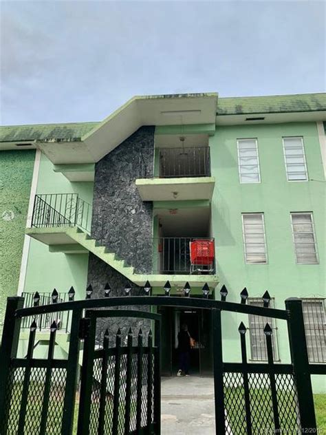 PUBLIC RECORD - Built in 1991, this 4-bedroom, 2-bathroom single family residential house at 3198 W 68th Pl, Hialeah FL, 33018 is approximately 1,826 square feet. Movoto's Comparative Market Estimated Value is $403,546 with a value per Sqft of $221. 3198 W 68th Pl is located in the Dade. The closest school is Hialeah Gardens Middle …